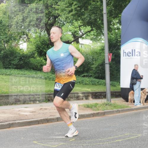 29.06.2025 - hella hamburg halbmarathon KatJ http://msf.ph/oto/8338614 29.06.2025 10:18:40 Zwischen KM18-KM19 8473 meine-sportfotos.de