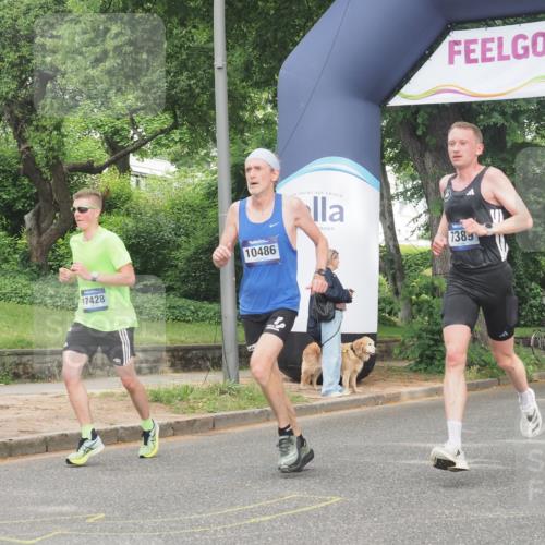 29.06.2025 - hella hamburg halbmarathon KatJ http://msf.ph/oto/8338786 29.06.2025 10:18:43 Zwischen KM18-KM19 1827, 7389, 8473 meine-sportfotos.de