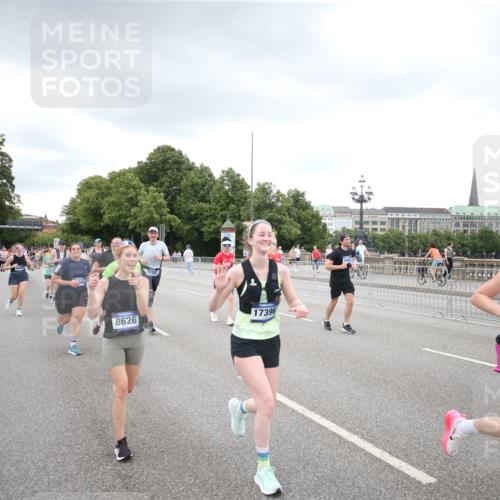 29.06.2025 - hella hamburg halbmarathon Jannik Wohlers http://msf.ph/oto/8338843 29.06.2025 10:55:08 Lombardsbrücke 1616, 1873, 1917, 3115, 3157, 3244, 3577, 5483, 5487, 7548, 7680, 8527, 8626, 9614, 9618, 9857, 9858, 10094, 10559, 10593, 10885, 11109, 12902, 14727, 15081, 16267, 16385, 16533, 16855, 16926, 17019, 17396, 18670, 18972 meine-sportfotos.de