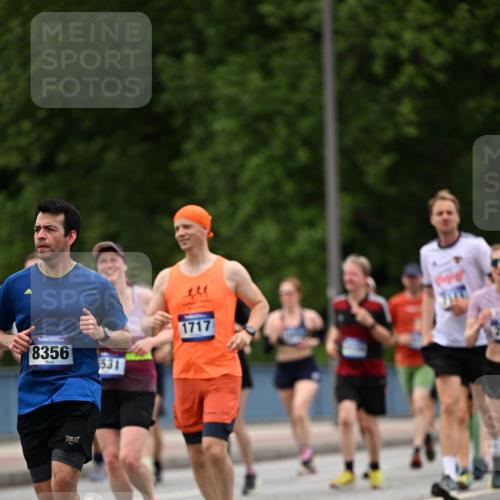 29.06.2025 - hella hamburg halbmarathon Dr. Thomas Lammeyer http://msf.ph/oto/8338906 29.06.2025 10:40:14 Kennedybrücke 1036, 1102, 1183, 1284, 1336, 1717, 2352, 2588, 2827, 3243, 3741, 3990, 4413, 4902, 5012, 5240, 5531, 6021, 6381, 6845, 6896, 7111, 7275, 7927, 8356, 8947, 10047, 10119, 10336, 10341, 10567, 11010, 11187, 11198, 11233 meine-sportfotos.de
