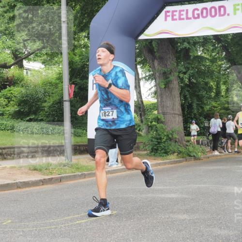 29.06.2025 - hella hamburg halbmarathon KatJ http://msf.ph/oto/8338952 29.06.2025 10:18:45 Zwischen KM18-KM19 1827, 7389 meine-sportfotos.de
