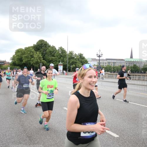 29.06.2025 - hella hamburg halbmarathon Jannik Wohlers http://msf.ph/oto/8338962 29.06.2025 10:55:09 Lombardsbrücke 1616, 1873, 1917, 3115, 3244, 5222, 5483, 5487, 7548, 7680, 8527, 8626, 9614, 9618, 9857, 9858, 10094, 10559, 10593, 10885, 11109, 12695, 12902, 14727, 15081, 15116, 16267, 16336, 16385, 16533, 16855, 16926, 17019, 17392, 17396, 18670, 18972 meine-sportfotos.de