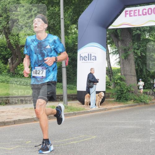29.06.2025 - hella hamburg halbmarathon KatJ http://msf.ph/oto/8339004 29.06.2025 10:18:46 Zwischen KM18-KM19 1827, 7389 meine-sportfotos.de