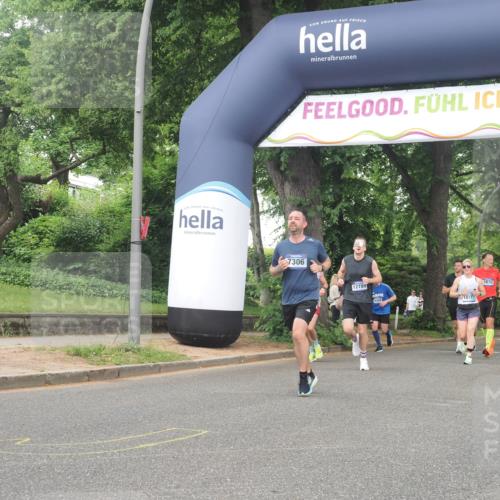 29.06.2025 - hella hamburg halbmarathon KatJ http://msf.ph/oto/8339005 29.06.2025 10:48:14 Zwischen KM18-KM19 1264, 2911, 7306, 8590, 8721 meine-sportfotos.de