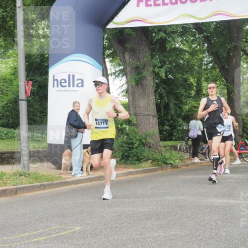 29.06.2025 - hella hamburg halbmarathon KatJ http://msf.ph/oto/8339043 29.06.2025 10:18:47 Zwischen KM18-KM19 1827, 7389 meine-sportfotos.de