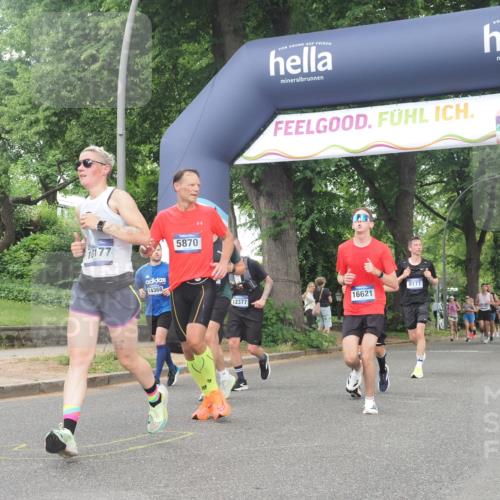 29.06.2025 - hella hamburg halbmarathon KatJ http://msf.ph/oto/8339457 29.06.2025 10:48:18 Zwischen KM18-KM19 2911, 5613, 5870, 7306, 8177, 8590 meine-sportfotos.de