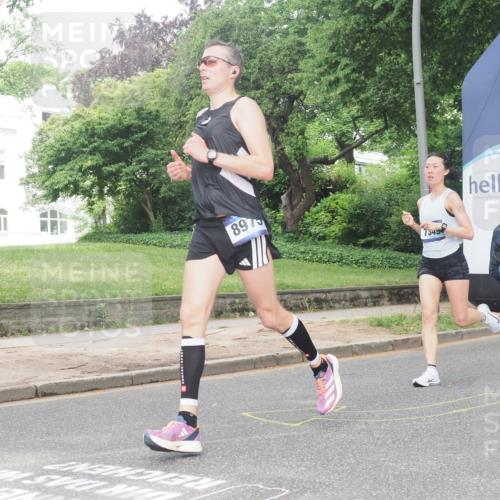 29.06.2025 - hella hamburg halbmarathon KatJ http://msf.ph/oto/8339494 29.06.2025 10:18:50 Zwischen KM18-KM19 1827, 7349 meine-sportfotos.de