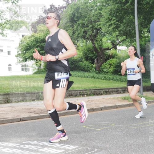 29.06.2025 - hella hamburg halbmarathon KatJ http://msf.ph/oto/8339516 29.06.2025 10:18:50 Zwischen KM18-KM19 1827, 7349 meine-sportfotos.de
