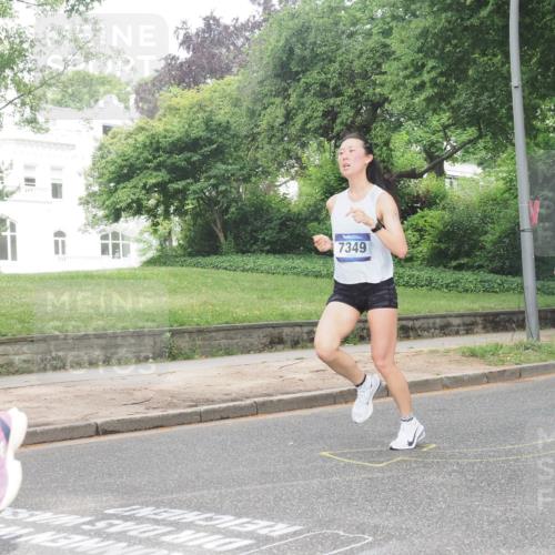 29.06.2025 - hella hamburg halbmarathon KatJ http://msf.ph/oto/8339572 29.06.2025 10:18:50 Zwischen KM18-KM19 1827, 7349 meine-sportfotos.de