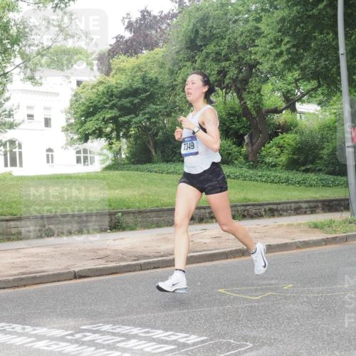 29.06.2025 - hella hamburg halbmarathon KatJ http://msf.ph/oto/8339579 29.06.2025 10:18:50 Zwischen KM18-KM19 1827, 7349 meine-sportfotos.de
