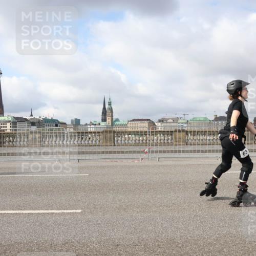 29.06.2025 - hella hamburg halbmarathon Lena Gebhardt http://msf.ph/oto/8339591 29.06.2025 09:09:05 Lombardsbrücke 63 meine-sportfotos.de