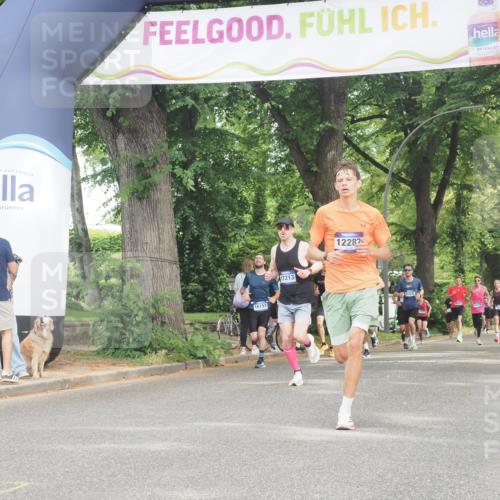 29.06.2025 - hella hamburg halbmarathon KatJ http://msf.ph/oto/8339673 29.06.2025 10:18:58 Zwischen KM18-KM19  meine-sportfotos.de