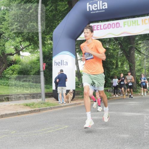29.06.2025 - hella hamburg halbmarathon KatJ http://msf.ph/oto/8339825 29.06.2025 10:18:59 Zwischen KM18-KM19  meine-sportfotos.de