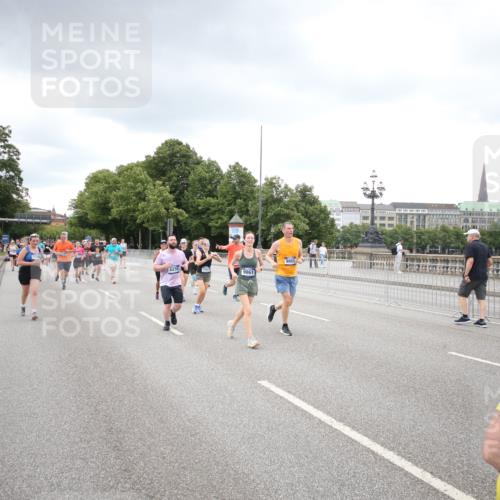 29.06.2025 - hella hamburg halbmarathon Jannik Wohlers http://msf.ph/oto/8339904 29.06.2025 10:55:28 Lombardsbrücke 2793, 3101, 3244, 3268, 4265, 4470, 4473, 4896, 5220, 5222, 5306, 5575, 5994, 6055, 6056, 6113, 6257, 6594, 7516, 7969, 8110, 8527, 8532, 8533, 8648, 9548, 9861, 9865, 9956, 10436, 10438, 10449, 10593, 10640, 11903, 11962, 11963, 12267, 12695, 13055, 13504, 13627, 14124, 14221, 14492, 15116, 15199, 15289, 15763, 15764, 16336, 16413, 16651, 16768, 16926, 17038, 17039, 17168, 17392, 18195, 18329, 18907 meine-sportfotos.de