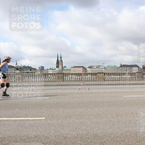 29.06.2025 - hella hamburg halbmarathon Lena Gebhardt http://msf.ph/oto/8339927 29.06.2025 09:09:05 Lombardsbrücke 361 meine-sportfotos.de