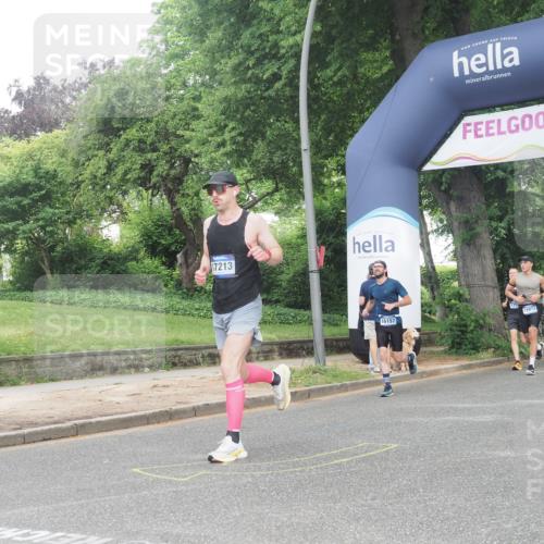 29.06.2025 - hella hamburg halbmarathon KatJ http://msf.ph/oto/8339984 29.06.2025 10:19:00 Zwischen KM18-KM19  meine-sportfotos.de