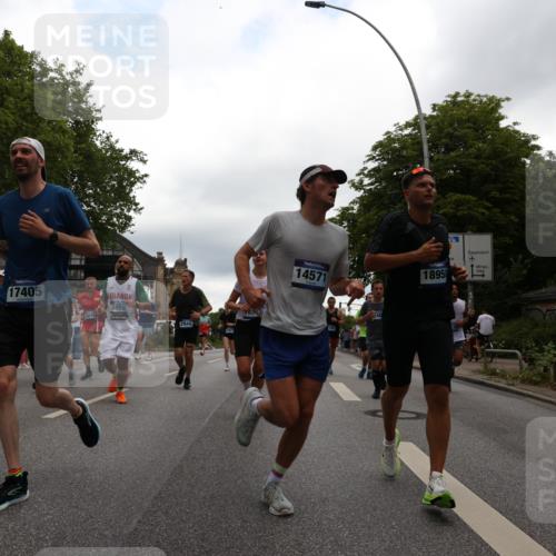 29.06.2025 - hella hamburg halbmarathon Yannick Fuchs http://msf.ph/oto/8340021 29.06.2025 10:52:07 20KM 1595, 1611, 1833, 2488, 2656, 2840, 2907, 3251, 3859, 4319, 4467, 4502, 4632, 4708, 4833, 5277, 5341, 5926, 6104, 6138, 6147, 6592, 6595, 7082, 7138, 7189, 7856, 8322, 8585, 9230, 9316, 9485, 10319, 10788, 11394, 11645, 12378, 12495, 12585, 12879, 13287, 13816, 13880, 14266, 14571, 15197, 15217, 15434, 15527, 16531, 17405, 17415, 17827, 18068, 18180, 18492, 18501, 18587, 18762, 18891 meine-sportfotos.de