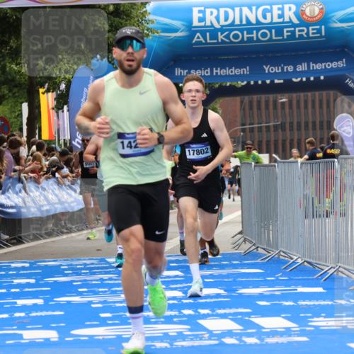 29.06.2025 - hella hamburg halbmarathon Strokosch-Dieckow http://msf.ph/oto/8340123 29.06.2025 10:33:04 Ziel 1910, 6473, 11169, 14276, 17802, 18679 meine-sportfotos.de