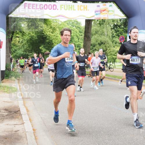 29.06.2025 - hella hamburg halbmarathon MichiJ http://msf.ph/oto/8340180 29.06.2025 10:39:54 Zwischen KM18-KM19 1257, 1657, 2111, 2540, 2595, 4837, 5020, 6164, 7130, 7475, 8447, 8955, 13047, 13301, 14198, 15275, 15427, 15506 meine-sportfotos.de