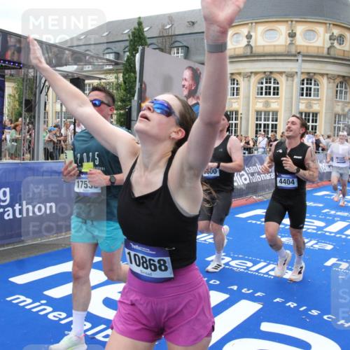 29.06.2025 - hella hamburg halbmarathon Michael Strokosch http://msf.ph/oto/8340200 29.06.2025 10:51:18 Ziel 1461, 1817, 2636, 2718, 4404, 4814, 5600, 6027, 6657, 8316, 8930, 9476, 10480, 10667, 10868, 11512, 11625, 11733, 12016, 13073, 15480, 17530, 18019 meine-sportfotos.de