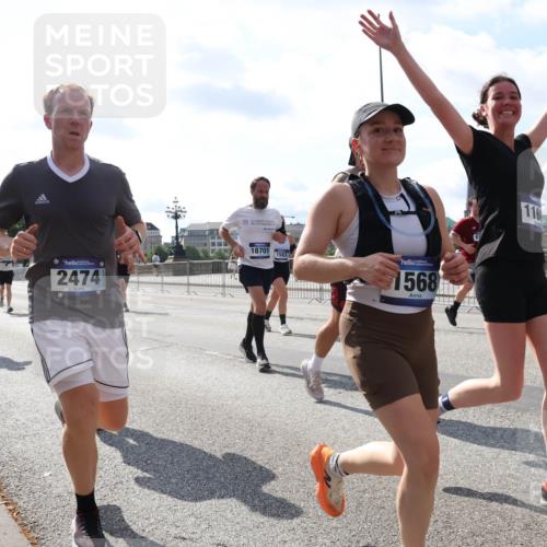 29.06.2025 - hella hamburg halbmarathon Lena Gebhardt http://msf.ph/oto/8340276 29.06.2025 10:00:40 Lombardsbrücke 10746, 2474, 18701, 1583, 1568, 116, 1019, 1180, 1526, 1544, 1568, 1583, 1611, 1681, 2027, 2086, 2236, 2346, 2426, 2474, 2606, 2652, 2730, 2982, 3042, 3059, 3141, 3177, 3319, 3400, 3794, 3861, 3898, 3983, 4419, 4579, 4594, 4616, 4767, 4813, 4940, 4945, 5033, 5418, 5643, 5728, 5870, 6082, 6084, 6104, 6138, 6220, 6260, 6443, 6470, 6714, 6757, 7757, 7759, 7761, 8255, 8326, 8478, 8632, 8923, 9124, 9553, 9555, 9577, 10074, 10271, 10599 meine-sportfotos.de