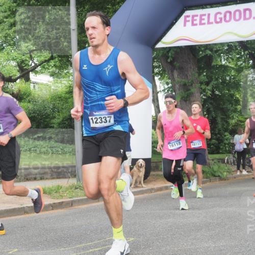 29.06.2025 - hella hamburg halbmarathon KatJ http://msf.ph/oto/8340322 29.06.2025 10:19:05 Zwischen KM18-KM19 1758, 2021, 5328 meine-sportfotos.de