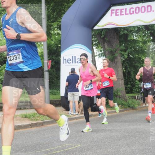29.06.2025 - hella hamburg halbmarathon KatJ http://msf.ph/oto/8340363 29.06.2025 10:19:05 Zwischen KM18-KM19 1758, 2021, 5328 meine-sportfotos.de