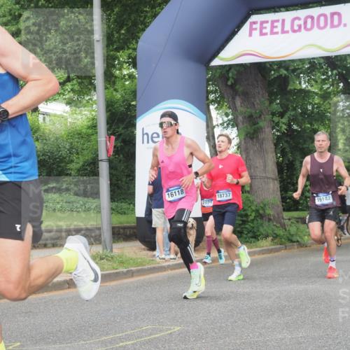 29.06.2025 - hella hamburg halbmarathon KatJ http://msf.ph/oto/8340374 29.06.2025 10:19:05 Zwischen KM18-KM19 1758, 2021, 5328 meine-sportfotos.de
