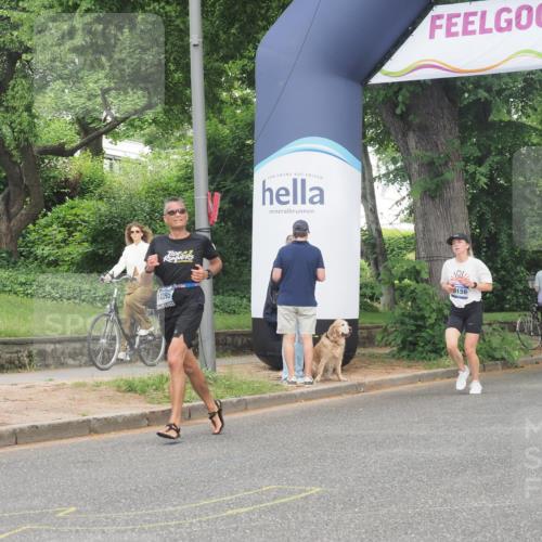 29.06.2025 - hella hamburg halbmarathon KatJ http://msf.ph/oto/8340551 29.06.2025 10:19:08 Zwischen KM18-KM19 1758, 2021, 5328 meine-sportfotos.de