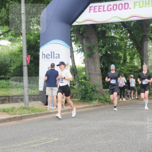 29.06.2025 - hella hamburg halbmarathon KatJ http://msf.ph/oto/8340651 29.06.2025 10:19:09 Zwischen KM18-KM19 1758, 2021, 5328 meine-sportfotos.de