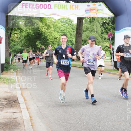 29.06.2025 - hella hamburg halbmarathon MichiJ http://msf.ph/oto/8340657 29.06.2025 10:39:56 Zwischen KM18-KM19 1257, 1706, 2111, 2540, 2595, 4837, 5169, 6164, 6390, 7130, 7475, 7786, 8447, 8955, 9380, 13047, 13301, 15275, 15506 meine-sportfotos.de