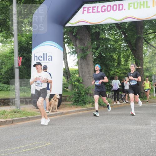 29.06.2025 - hella hamburg halbmarathon KatJ http://msf.ph/oto/8340696 29.06.2025 10:19:09 Zwischen KM18-KM19 1758, 2021, 5328 meine-sportfotos.de