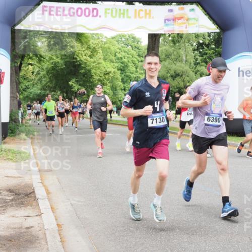 29.06.2025 - hella hamburg halbmarathon MichiJ http://msf.ph/oto/8340775 29.06.2025 10:39:57 Zwischen KM18-KM19 1257, 1706, 2111, 2540, 2595, 4837, 5169, 5194, 6164, 6390, 7130, 7475, 7786, 8447, 8955, 9380, 13047, 13301, 15275, 15506 meine-sportfotos.de