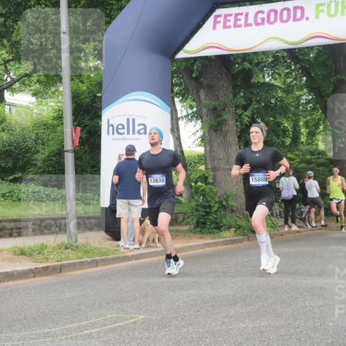 29.06.2025 - hella hamburg halbmarathon KatJ http://msf.ph/oto/8340796 29.06.2025 10:19:10 Zwischen KM18-KM19 2021, 2180, 5328 meine-sportfotos.de