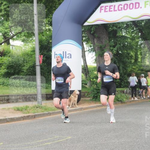 29.06.2025 - hella hamburg halbmarathon KatJ http://msf.ph/oto/8340861 29.06.2025 10:19:10 Zwischen KM18-KM19 2021, 2180, 5328 meine-sportfotos.de