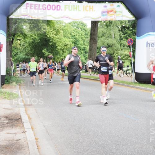 29.06.2025 - hella hamburg halbmarathon MichiJ http://msf.ph/oto/8340916 29.06.2025 10:39:58 Zwischen KM18-KM19 1706, 2111, 2540, 2595, 4837, 5169, 5194, 6164, 6390, 7130, 7786, 8447, 8955, 9380, 13047, 13301, 15275, 15506, 16538 meine-sportfotos.de