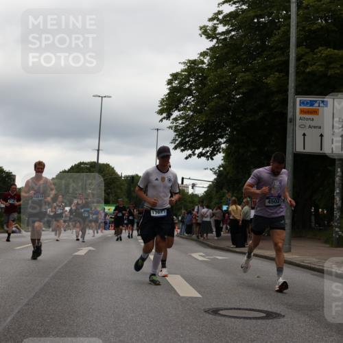 29.06.2025 - hella hamburg halbmarathon Yannick Fuchs http://msf.ph/oto/8340926 29.06.2025 10:52:12 20KM 1319, 1595, 1833, 2250, 2488, 2656, 2840, 2907, 3251, 3859, 4319, 4502, 4550, 4632, 4708, 4767, 5277, 5341, 5675, 5926, 6104, 6138, 6147, 6592, 6595, 7082, 7138, 7189, 7856, 8322, 8585, 9230, 9316, 10020, 10319, 10703, 10788, 11394, 11645, 11846, 12378, 12495, 12585, 12879, 13287, 13512, 13694, 13816, 13880, 14266, 14571, 15197, 15434, 15527, 16189, 16531, 17405, 17415, 17531, 17827, 18068, 18180, 18492, 18501, 18587, 18727 meine-sportfotos.de