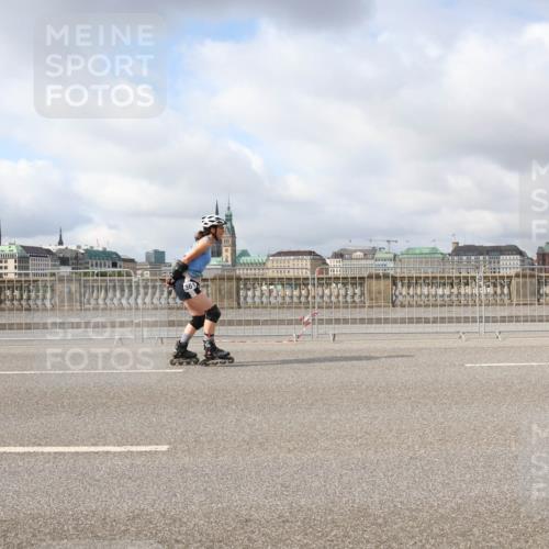 29.06.2025 - hella hamburg halbmarathon Lena Gebhardt http://msf.ph/oto/8340935 29.06.2025 09:09:06 Lombardsbrücke  meine-sportfotos.de