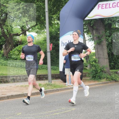 29.06.2025 - hella hamburg halbmarathon KatJ http://msf.ph/oto/8340950 29.06.2025 10:19:11 Zwischen KM18-KM19 2021, 2180 meine-sportfotos.de