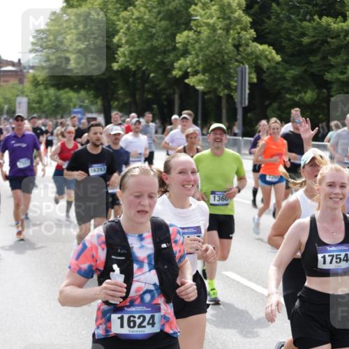 29.06.2025 - hella hamburg halbmarathon Jannik Wohlers http://msf.ph/oto/8341172 29.06.2025 10:41:58 Lombardsbrücke 1150, 1360, 1624, 1929, 1957, 2069, 2134, 3605, 4353, 4885, 4891, 4892, 5403, 5419, 5810, 6828, 6917, 7040, 7260, 7357, 7557, 7666, 8014, 8459, 8525, 8526, 8712, 8816, 9370, 9980, 10532, 10734, 10842, 10872, 10899, 11074, 11075, 11463, 11464, 11468, 11550, 11677, 12403, 12684, 12854, 12903, 12904, 13205, 13250, 13406, 13456, 13952, 13953, 14042, 14108, 14328, 14405, 14426, 14468, 14585, 14769, 15004, 15155, 15912, 16215, 16352 meine-sportfotos.de