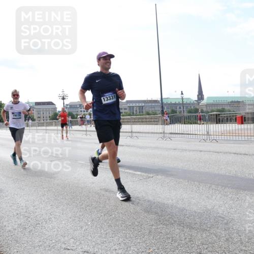 29.06.2025 - hella hamburg halbmarathon Lena Gebhardt http://msf.ph/oto/8341217 29.06.2025 10:13:27 Lombardsbrücke 3721, 1747, 19035, 13331, 1007, 1747, 1859, 2055, 2359, 2721, 2904, 2961, 2987, 3218, 3360, 3728, 3729, 4187, 4795, 4950, 5232, 5546, 5631, 6026, 6489, 6717, 6724, 7346, 7446, 7447, 7460, 7873, 7913, 8279, 8398, 8405, 8913, 9128, 9141, 9527, 9612, 9631, 10977, 12313, 12492, 12797, 12928, 12929, 13331, 13928, 14404, 15663, 15922, 16030, 16255, 16437, 16491, 17472, 17474, 17699, 17988, 18048, 18222, 18231, 18320, 18732 meine-sportfotos.de