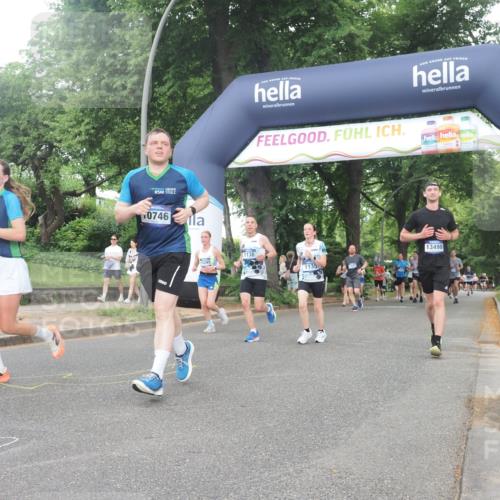 29.06.2025 - hella hamburg halbmarathon KatJ http://msf.ph/oto/8341221 29.06.2025 10:48:35 Zwischen KM18-KM19 1135, 1138, 2447, 6391, 6414, 6415, 8068, 8364 meine-sportfotos.de