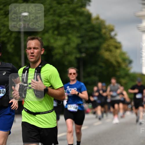 29.06.2025 - hella hamburg halbmarathon Dr. Thomas Lammeyer http://msf.ph/oto/8341302 29.06.2025 10:18:08 Kennedybrücke 1406, 1747, 2990, 3154, 3728, 3756, 3939, 4962, 5546, 5670, 5719, 6028, 6083, 6089, 7209, 7802, 7840, 7991, 8001, 8147, 8409, 9141, 9845, 11355 meine-sportfotos.de