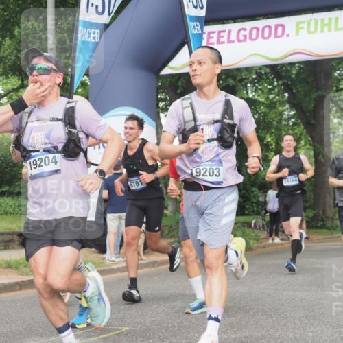 29.06.2025 - hella hamburg halbmarathon KatJ http://msf.ph/oto/8341325 29.06.2025 10:19:15 Zwischen KM18-KM19 2180, 3043, 6781, 7231 meine-sportfotos.de