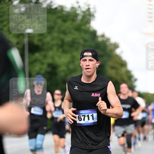 29.06.2025 - hella hamburg halbmarathon Dr. Thomas Lammeyer http://msf.ph/oto/8341365 29.06.2025 09:55:59 Kennedybrücke 1057, 1139, 1169, 1220, 1512, 1604, 3305, 3618, 4565, 4871, 4915, 5007, 5011, 5231, 5336, 6373, 6711, 7185, 7432, 7710, 7961, 8564, 8852, 9444, 10251, 10493, 10691, 10741, 11062 meine-sportfotos.de