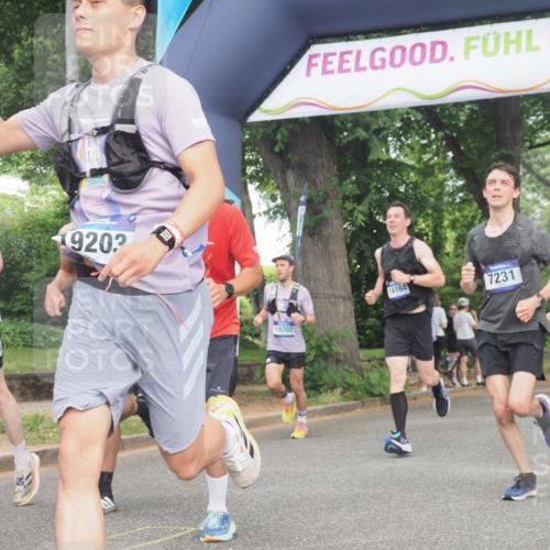 29.06.2025 - hella hamburg halbmarathon KatJ http://msf.ph/oto/8341385 29.06.2025 10:19:15 Zwischen KM18-KM19 2180, 3043, 6781, 7231 meine-sportfotos.de