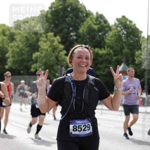 29.06.2025 - hella hamburg halbmarathon Jannik Wohlers http://msf.ph/oto/8341406 29.06.2025 10:42:16 Lombardsbrücke 1656, 1964, 1994, 2134, 2401, 2538, 2580, 2940, 2941, 3283, 3874, 4092, 4334, 4778, 5403, 5417, 6120, 6764, 7040, 7513, 8161, 8529, 8816, 10454, 10697, 11142, 12151, 12441, 13070, 13241, 13776, 14042, 14084, 14126, 14170, 14556, 14636, 14769, 15168, 15190, 15219, 15221, 15820, 15977, 16612, 16892 meine-sportfotos.de