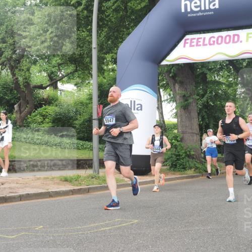 29.06.2025 - hella hamburg halbmarathon KatJ http://msf.ph/oto/8341426 29.06.2025 10:48:39 Zwischen KM18-KM19 1135, 1138, 1188, 1568, 5547, 6414, 8364 meine-sportfotos.de