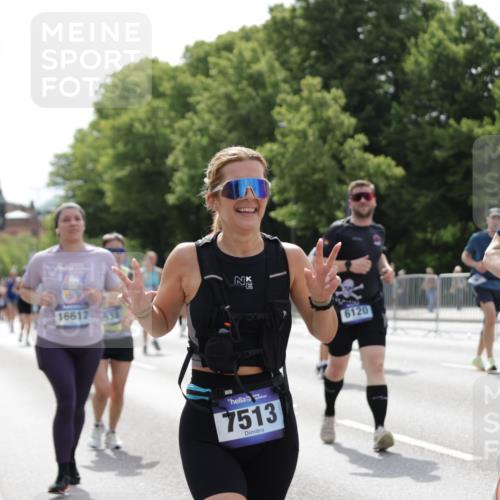 29.06.2025 - hella hamburg halbmarathon Jannik Wohlers http://msf.ph/oto/8341477 29.06.2025 10:42:17 Lombardsbrücke 1656, 1964, 1994, 2134, 2401, 2538, 2580, 2940, 2941, 3283, 3874, 4092, 4105, 4334, 4385, 4778, 5417, 6120, 6764, 7513, 8161, 8529, 8816, 10454, 10697, 11142, 11710, 12151, 12441, 13070, 13241, 13776, 14042, 14084, 14126, 14170, 14556, 14636, 14694, 14769, 15168, 15190, 15219, 15221, 15820, 15977, 16612, 16892 meine-sportfotos.de