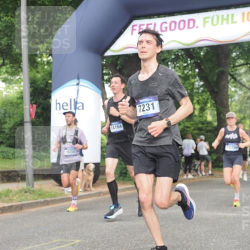 29.06.2025 - hella hamburg halbmarathon KatJ http://msf.ph/oto/8341478 29.06.2025 10:19:16 Zwischen KM18-KM19 2180, 3043, 6781, 7231 meine-sportfotos.de
